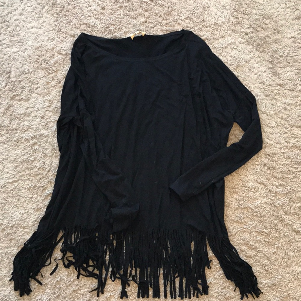 Black piko fringe top